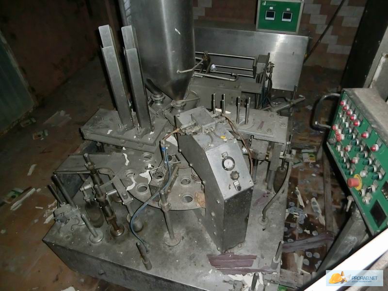Фото 2. Продаю Автомат фасовки сметаны, йогуртов в стаканчики Dickhaut (Германия)