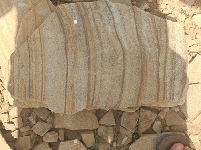 Фото 5. Камень песчаник природный тигровый с разводом