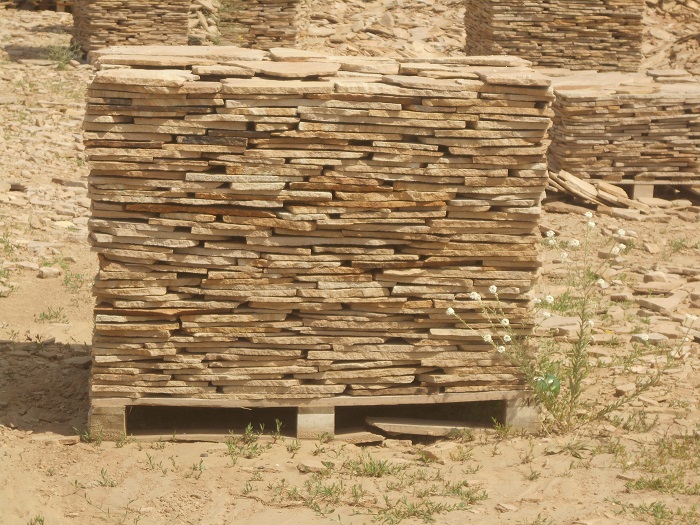 Фото 7. Камень песчаник природный тигровый с разводом