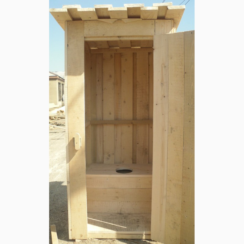 Фото 3. Деревянный туалет для дома и дачи
