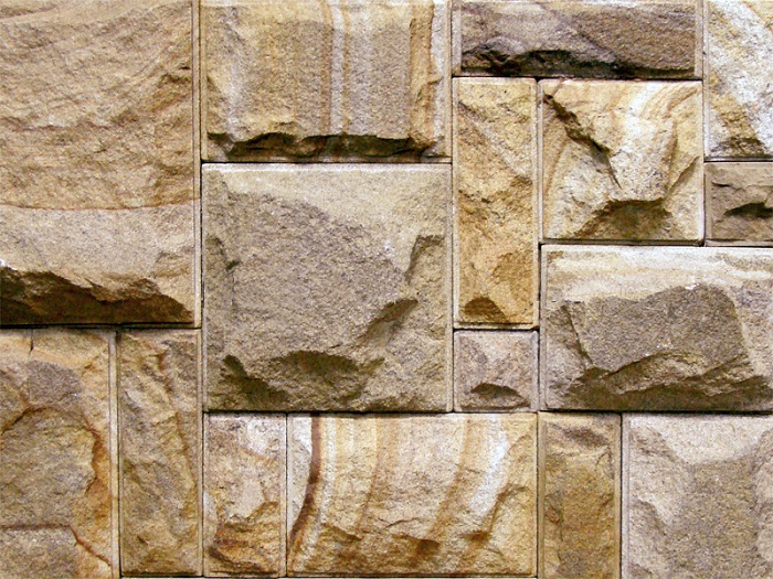Фото 4. Плитка резанная со сколом из камня песчаника природного
